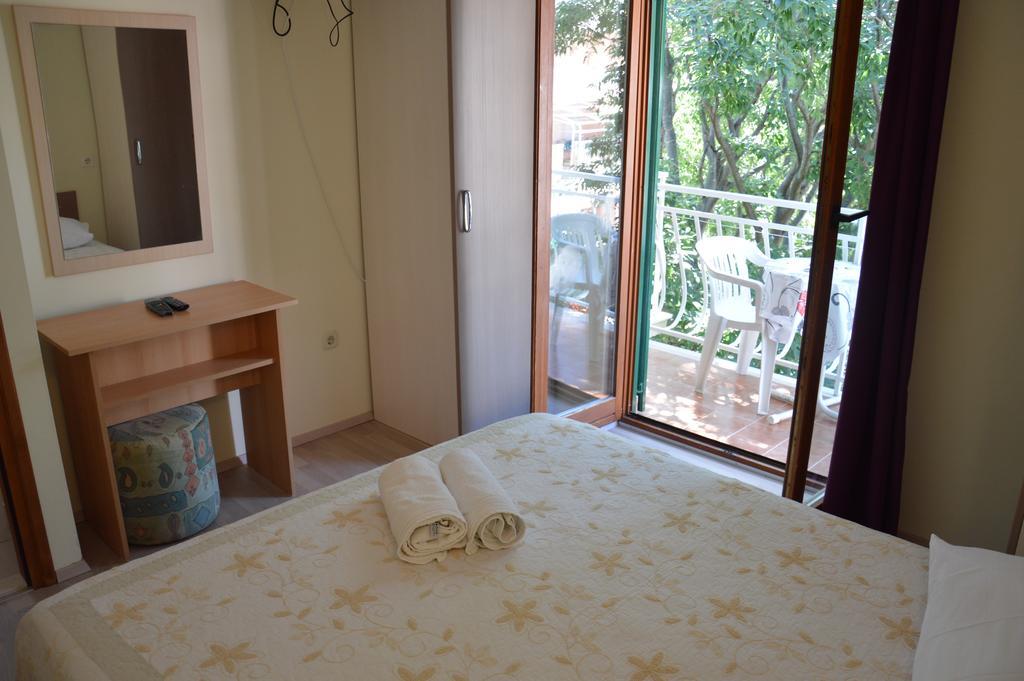 Apartmani Roko Drvenik  Exterior photo