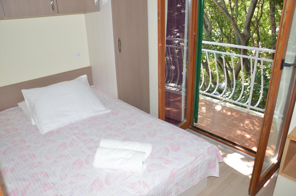Apartmani Roko Drvenik  Exterior photo